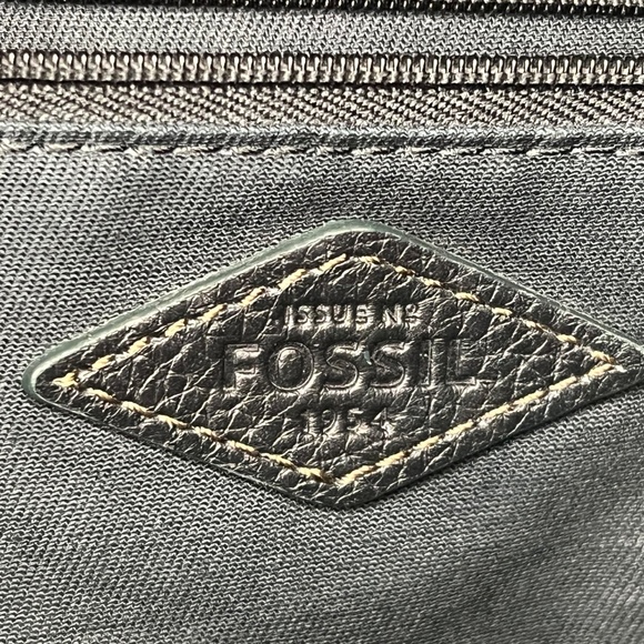 Fossil Black Leather Large Tote Bag 14in x 11in Zip Closure Inner Pockets - Picture 12 of 13